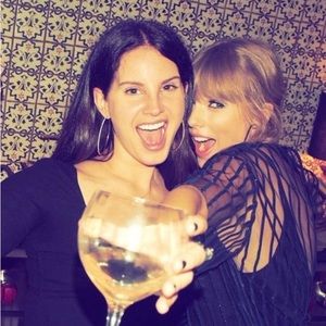 Meet your Posher, Danna